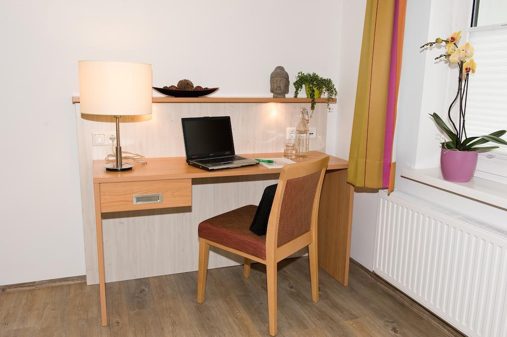 Ferienwohnungen - Boarding Wohnungen Sonnenhof Lenzing Kamer foto